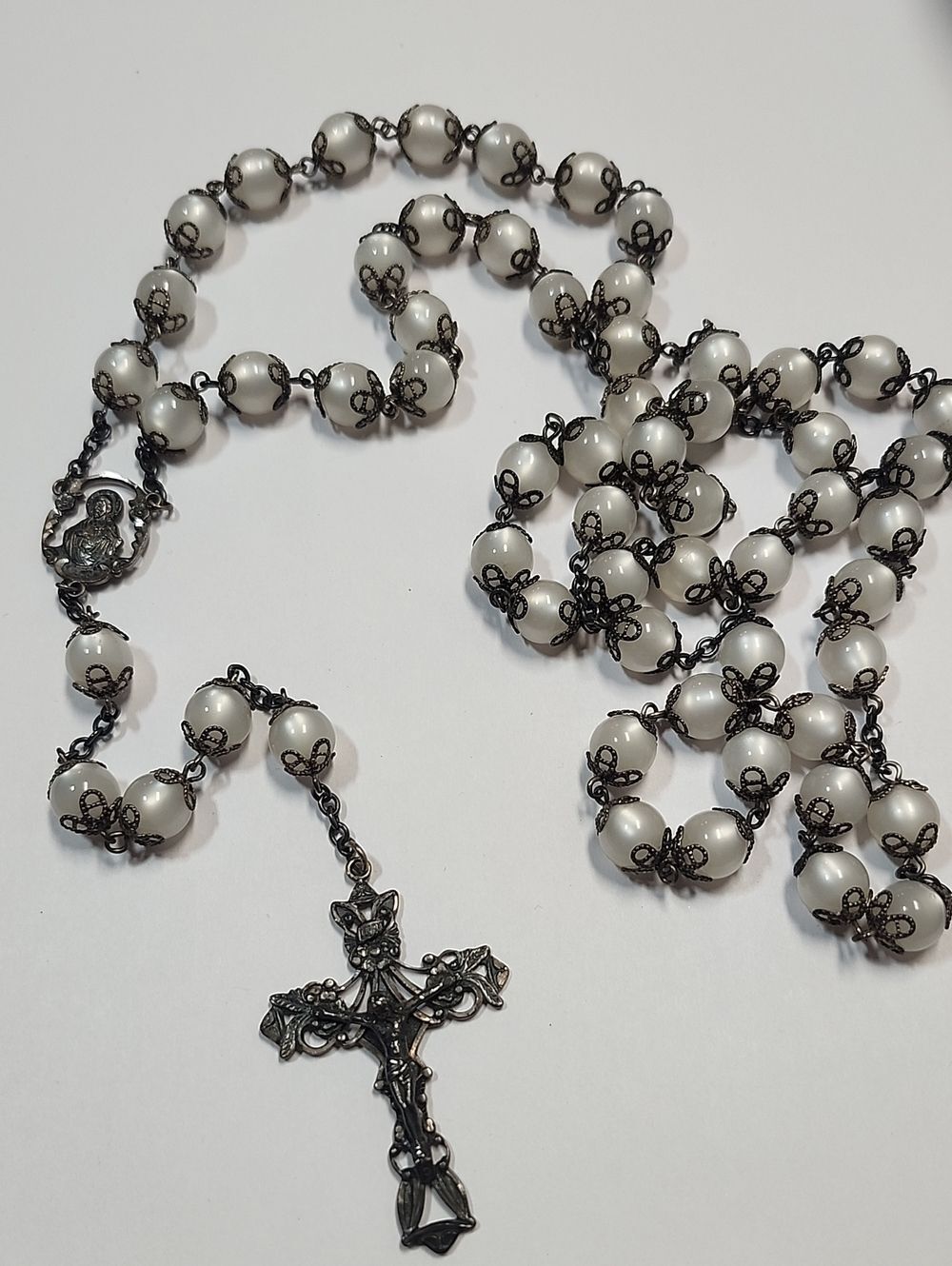 RARE VINTAGE STERLING SILVER MOONGLOW LACE ROSARY W/ SACRED HEART JESUS MEDAL